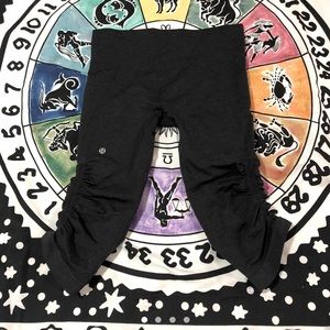 Lululemon Inkwell In The Flow Seamless Crop yoga size 6
